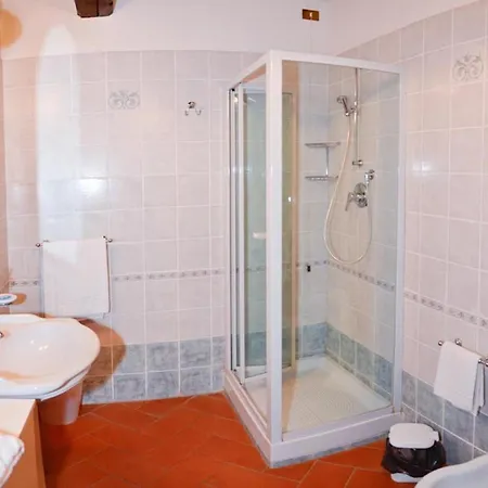 Cortoreggio * Кортона